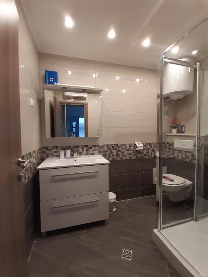 Apartment Lucky With Jacuzzi Trogir Dış mekan fotoğraf