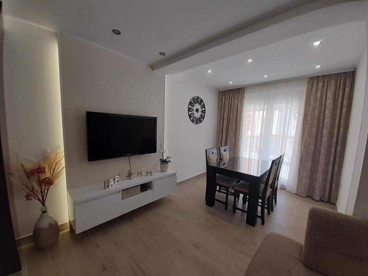 Apartment Lucky With Jacuzzi Trogir Dış mekan fotoğraf