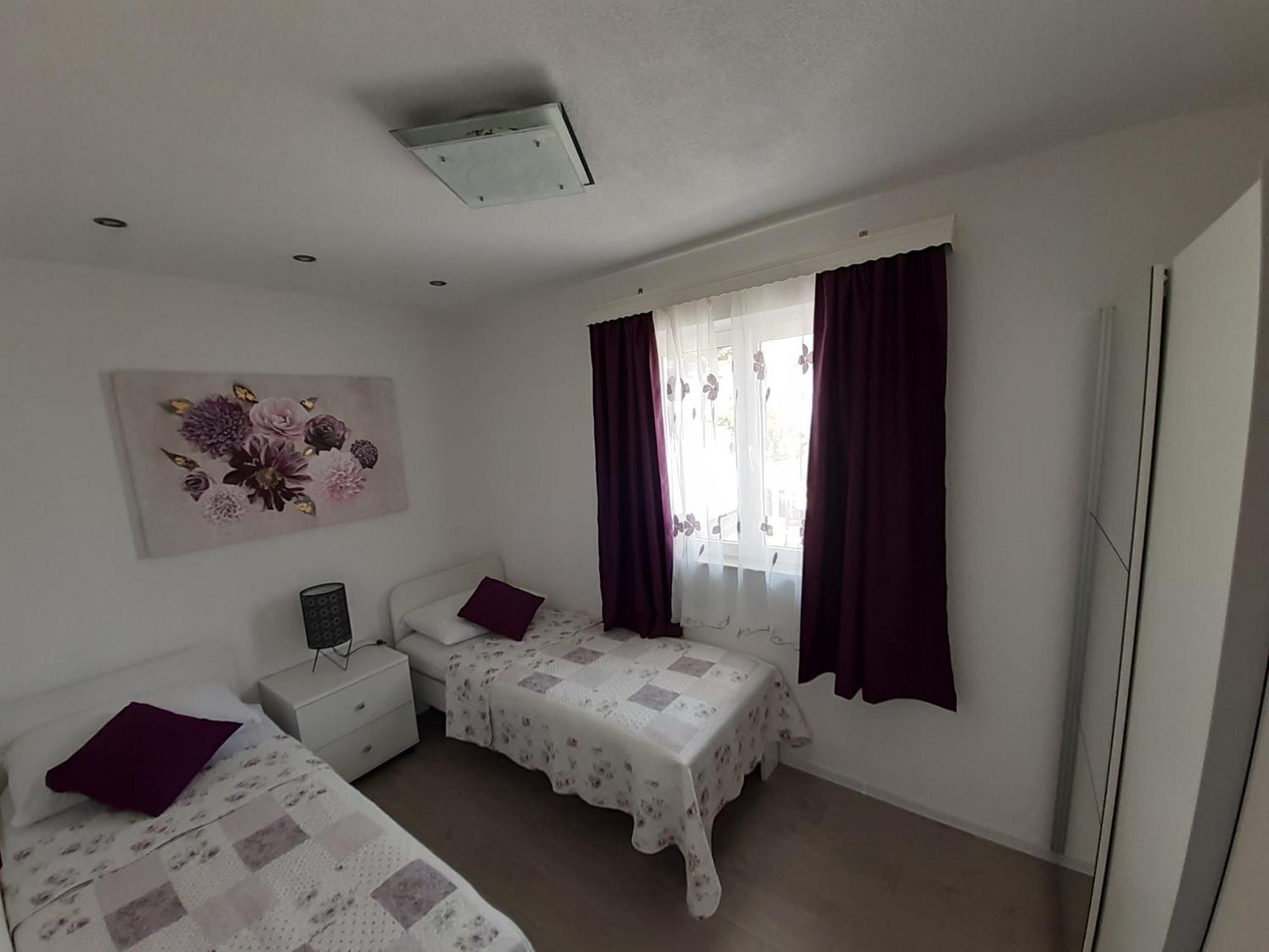 Apartment Lucky With Jacuzzi Trogir Oda fotoğraf