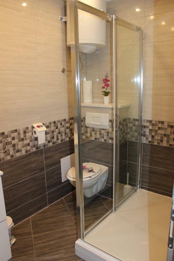 Apartment Lucky With Jacuzzi Trogir Dış mekan fotoğraf