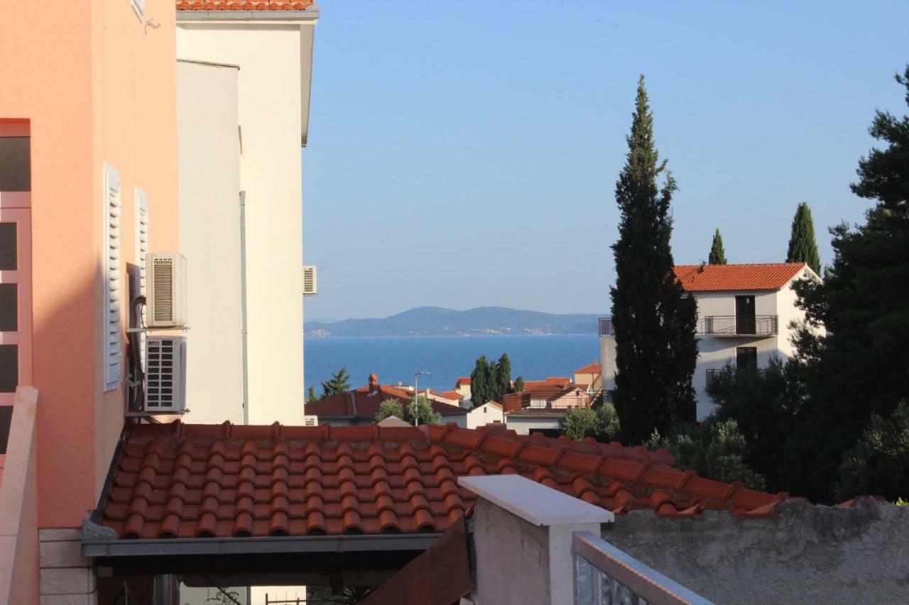 Apartment Lucky With Jacuzzi Trogir Dış mekan fotoğraf