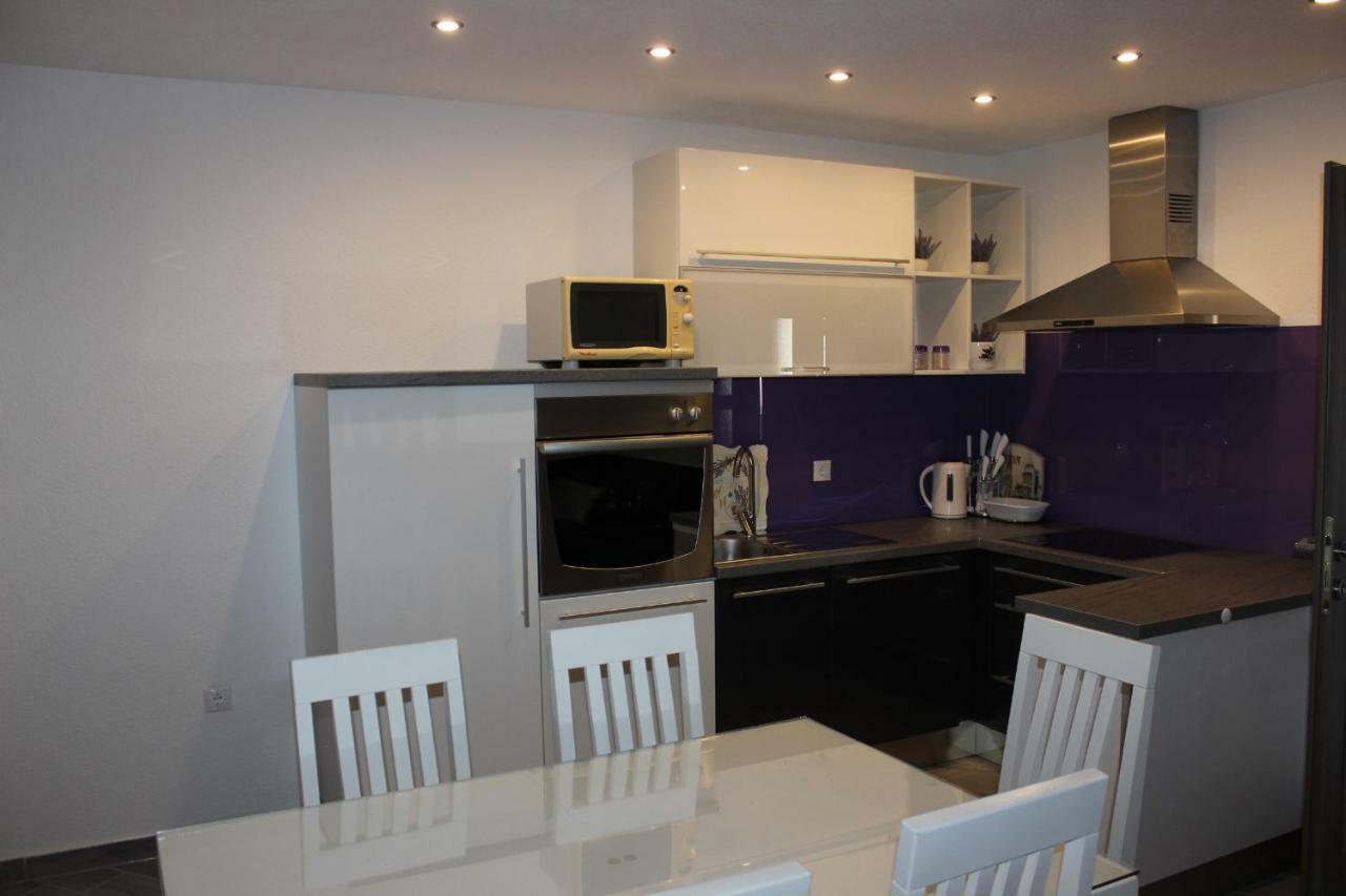 Apartment Lucky With Jacuzzi Trogir Dış mekan fotoğraf