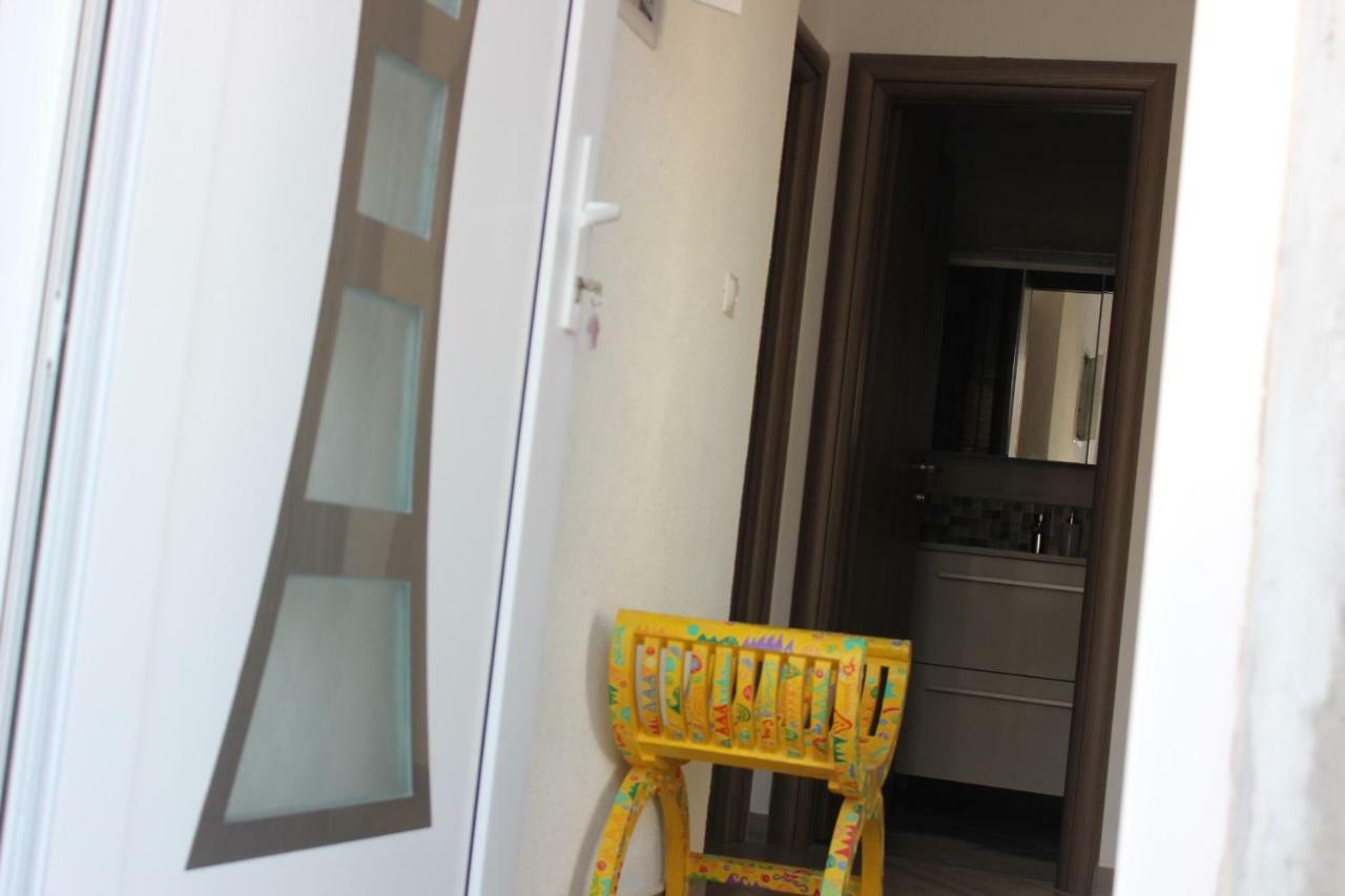 Apartment Lucky With Jacuzzi Trogir Dış mekan fotoğraf